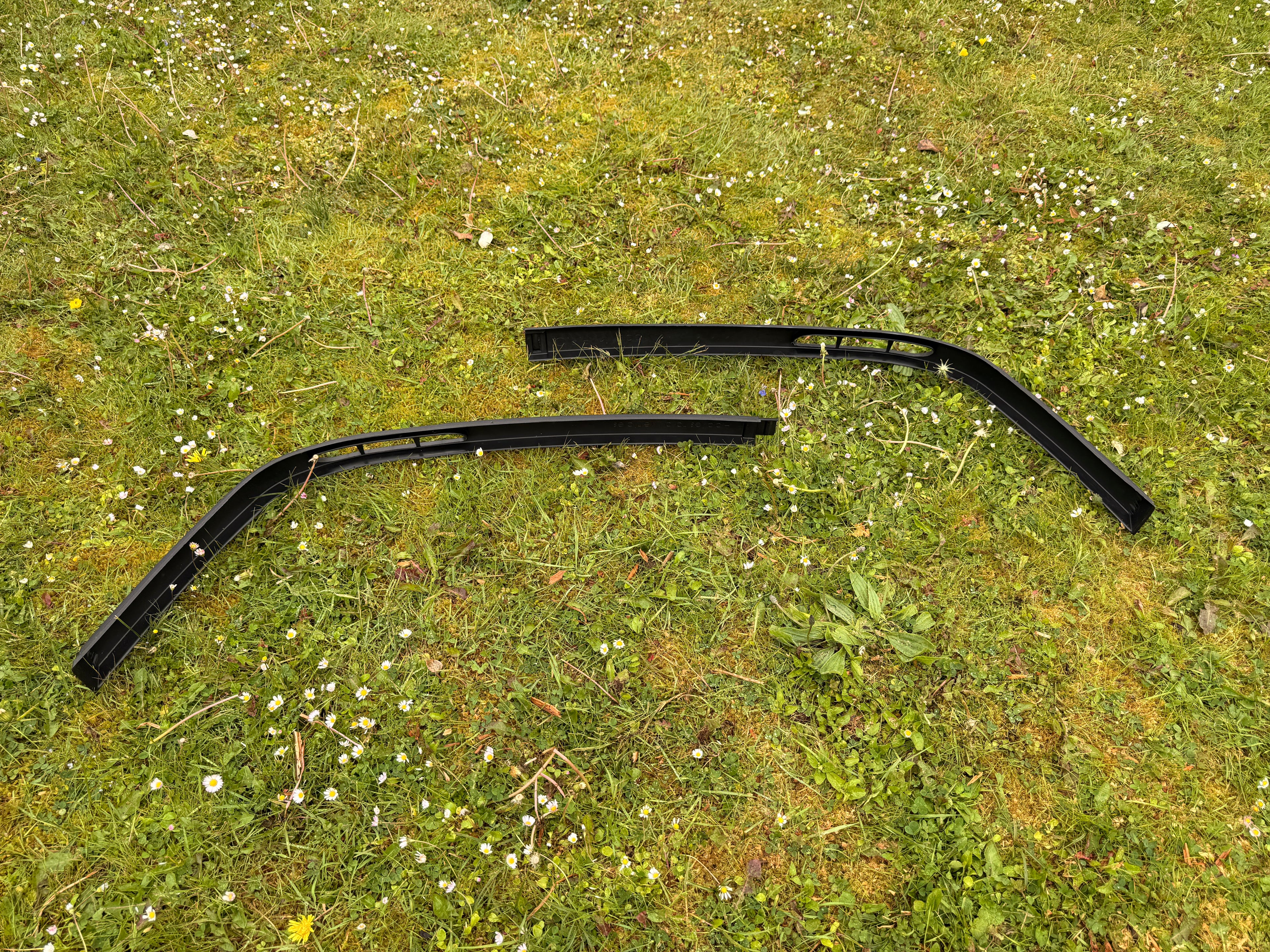 Laguna Style Front Lip Splitter for MK4 Golf Bora Jetta Passat Peugeot 306 | Fast Irish Shipping