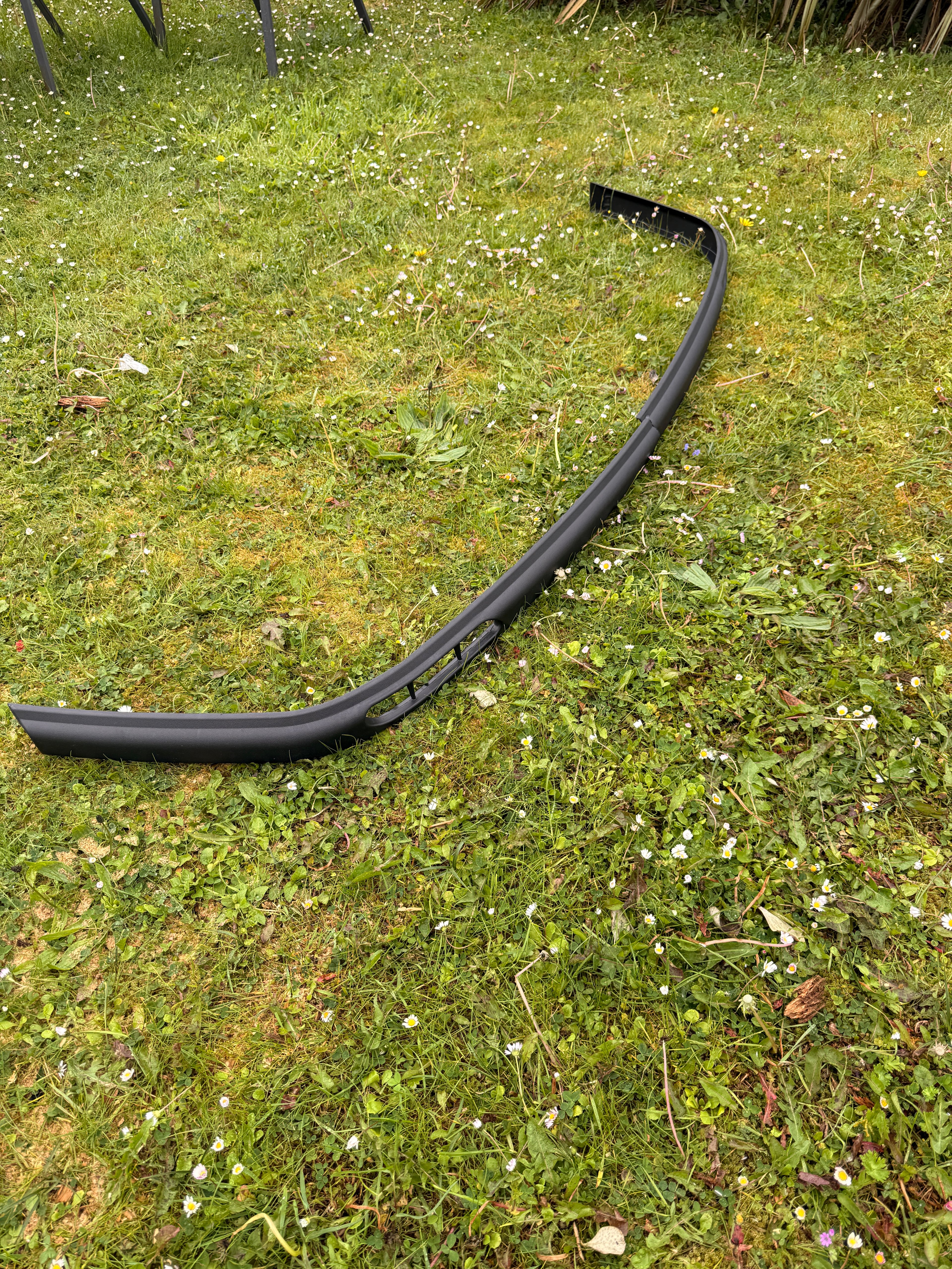 Laguna Style Front Lip Splitter for MK4 Golf Bora Jetta Passat Peugeot 306 | Fast Irish Shipping