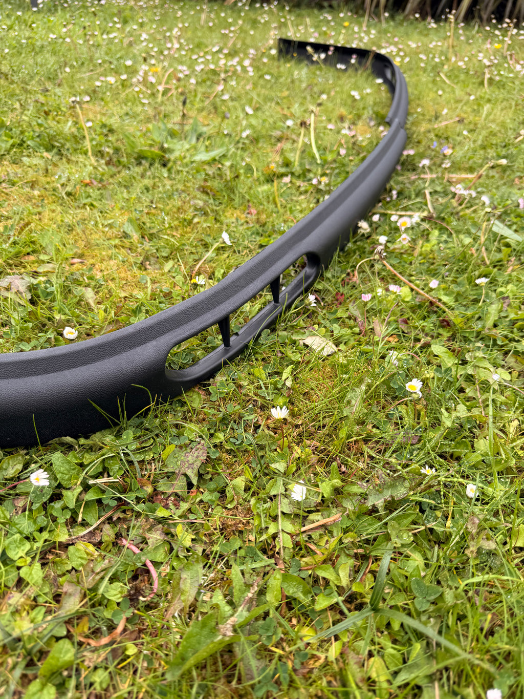 Laguna Style Front Lip Splitter for MK4 Golf Bora Jetta Passat Peugeot 306 | Fast Irish Shipping